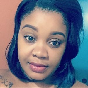 Meet your Posher, Allicia